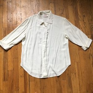 Vintage Ivory Embroider Collared Button Down (Med)